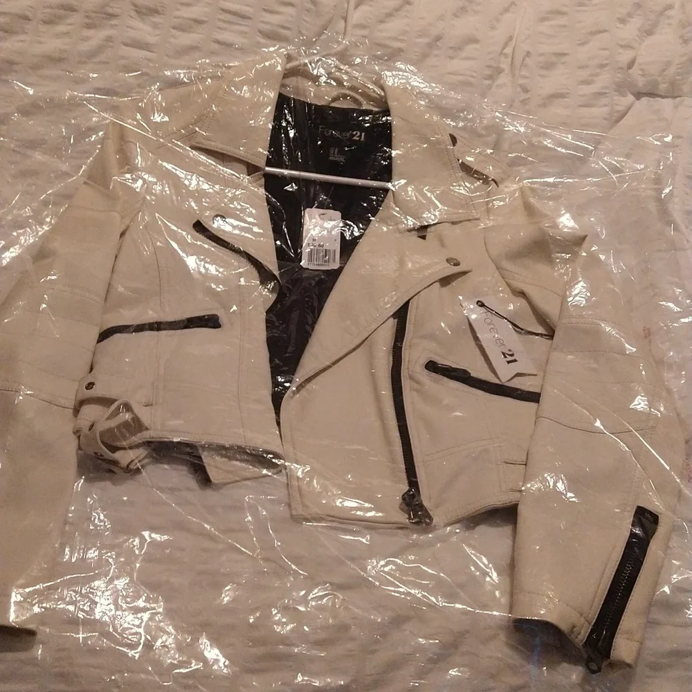 Jacket - Picture 9 of 13